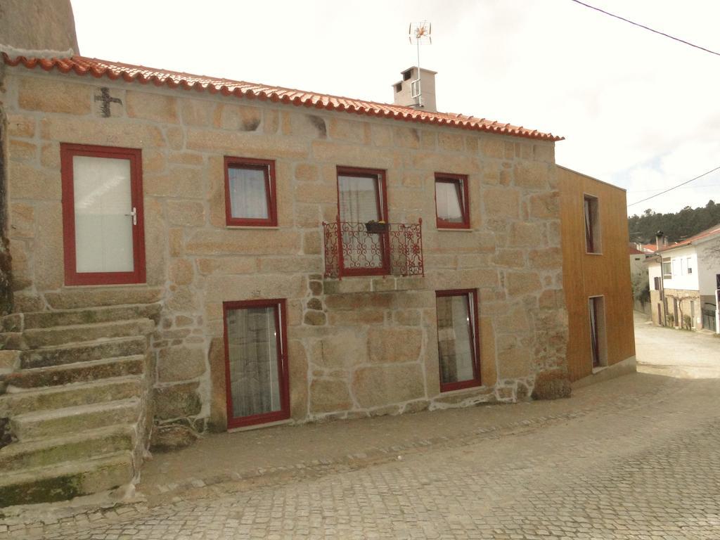 Casas d Aldeia Turismo Rural Mangualde Quarto foto